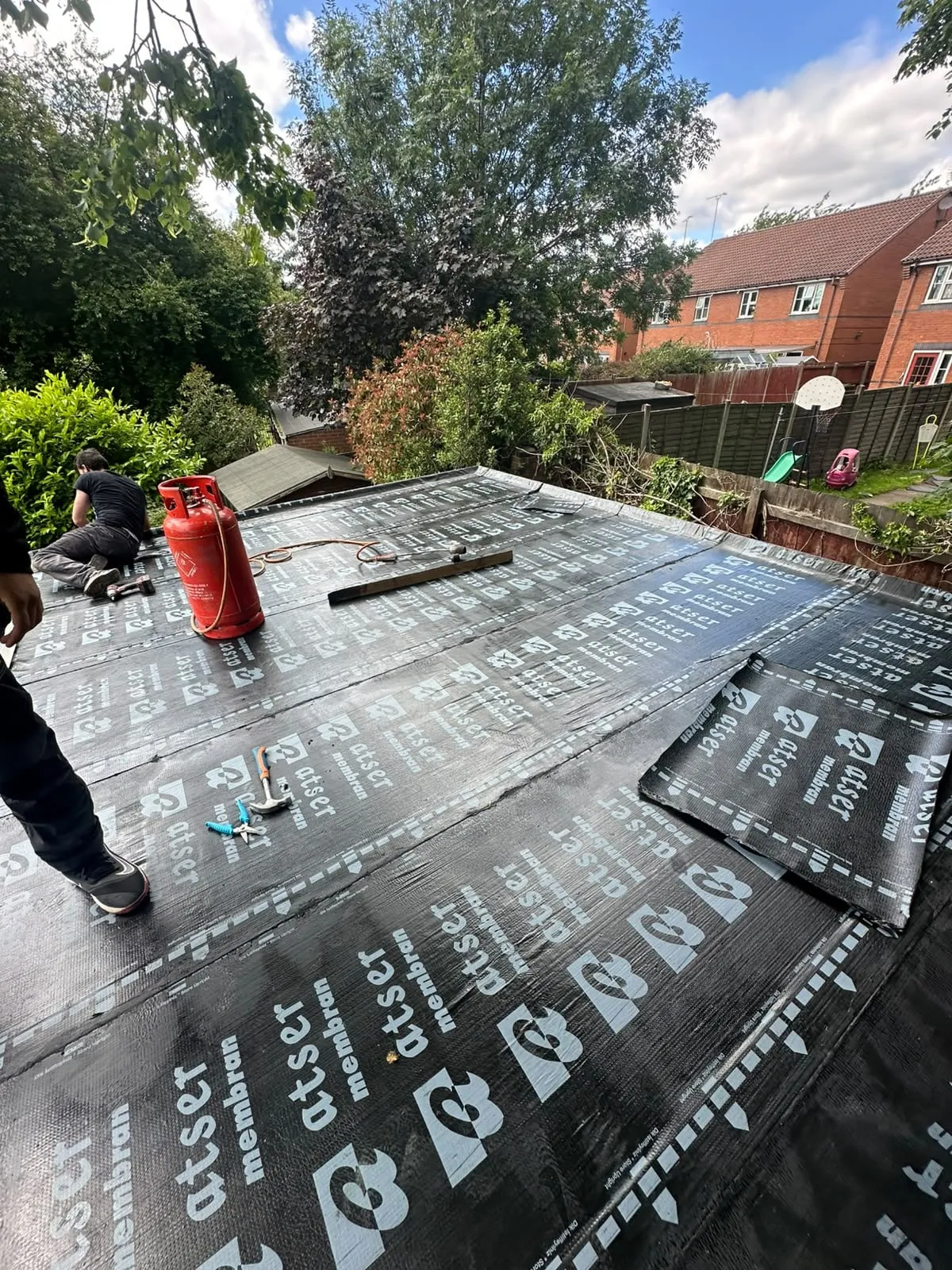 New flat roof membrane on a rear extension
